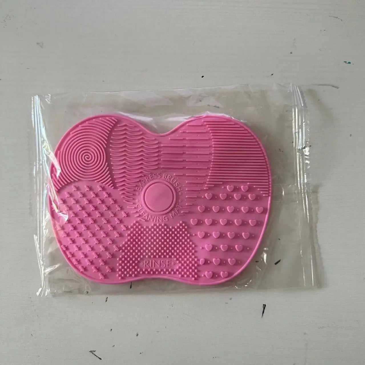 Makeup Brush scrubbing pad