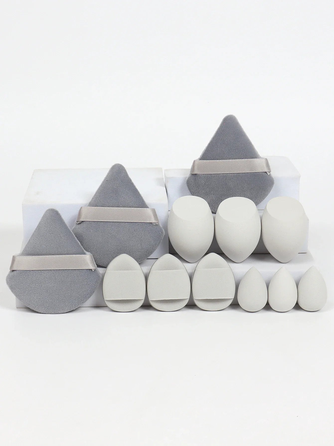 Cloud Kiss 12-Piece Makeup Sponge Set